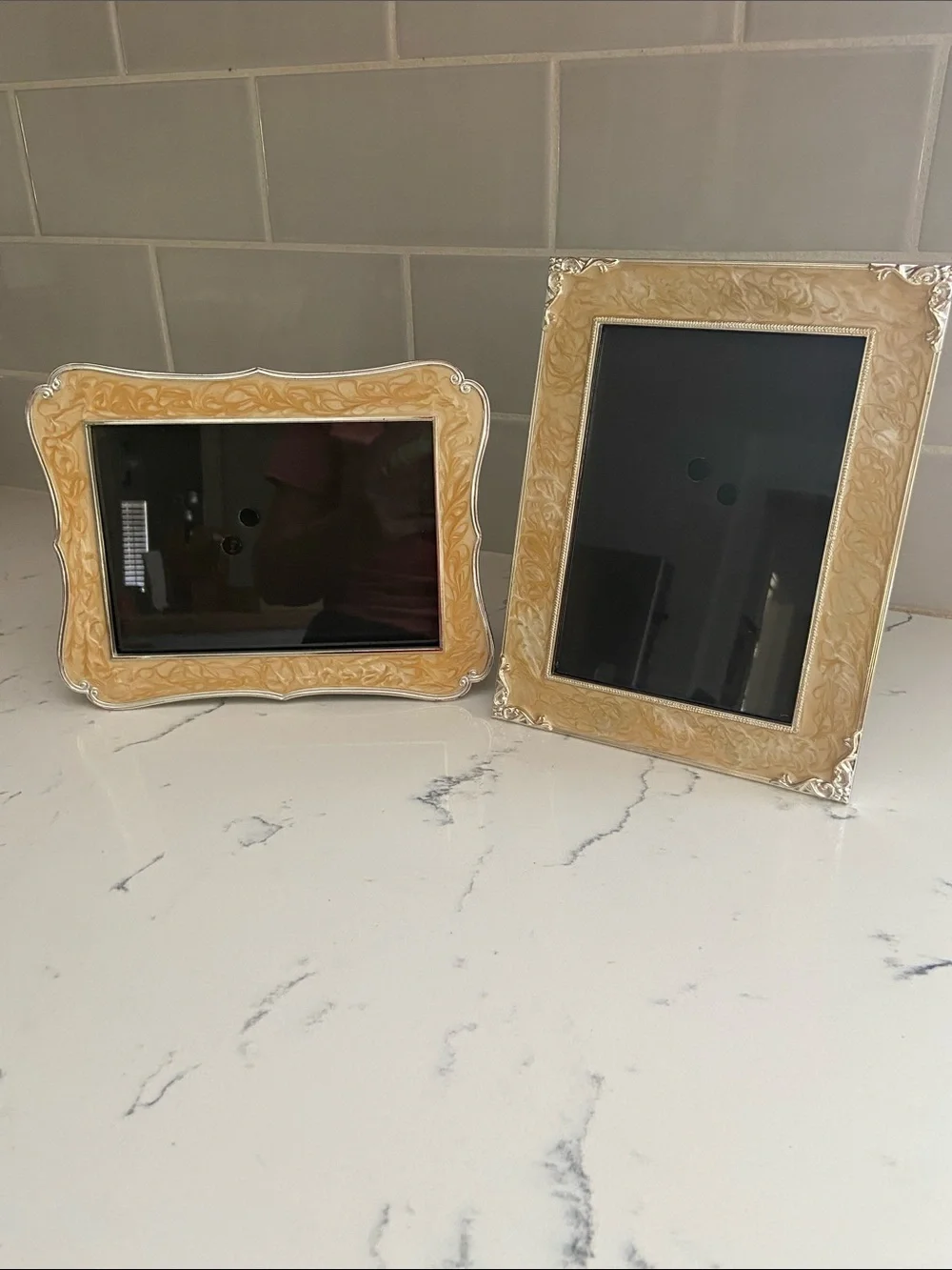 Set of 2 Decorative Marbled Picture Frames 4x6 Cream Silver Scroll Frames